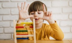 مربی خصوصی؛ چراغ راه نبوغ (حمایت از آموزش‌های تخصصی تک‌به‌تک)